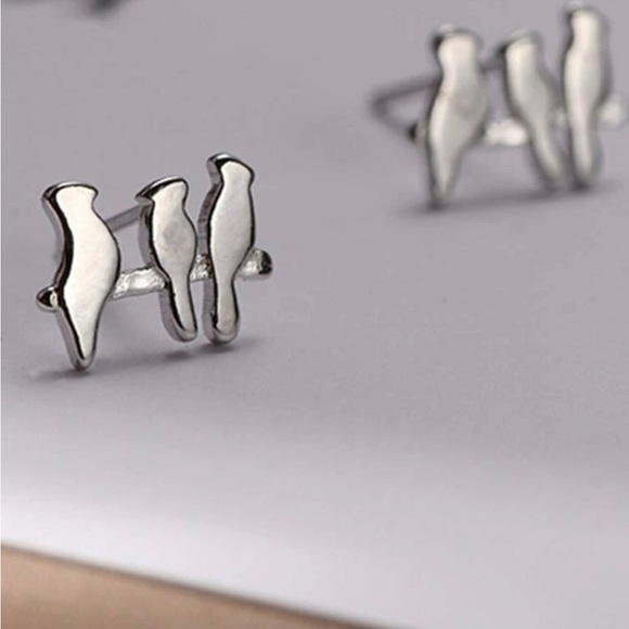 “Three Birds on a Branch” 925 Sterling Silver Friends Family Nature Hippie Studs - Picture 5 of 8